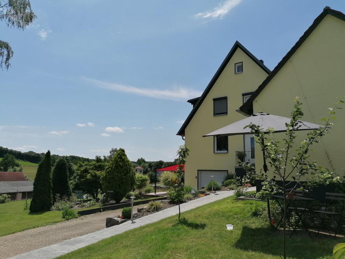 Fewo Haus Hutzelbuck In Idyllisch-Gruner Lage Nahe An Ansbach Exterior photo